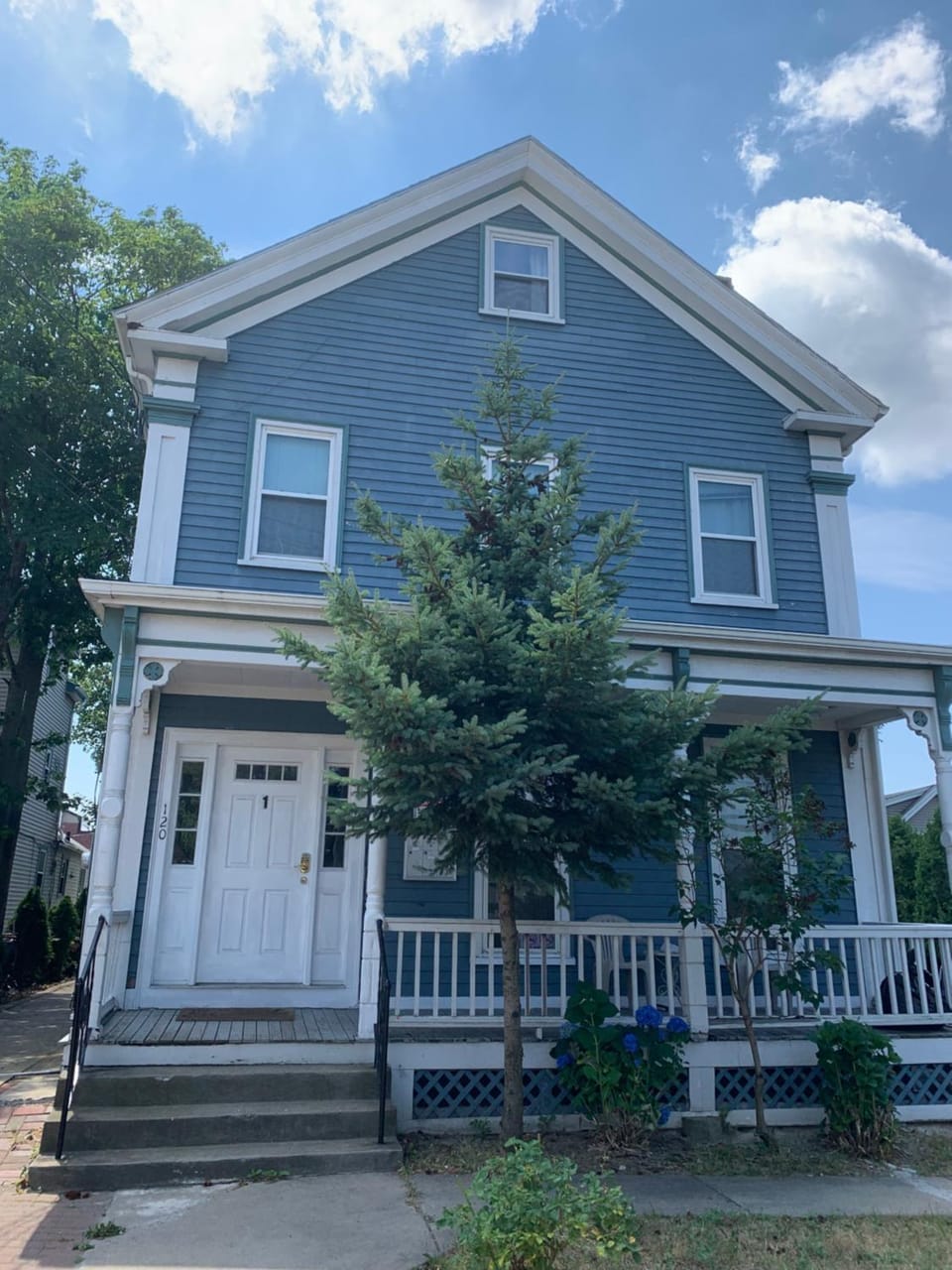 Beautiful 2-Bedroom, 2-Bath Townhouse Apartment in Quincy