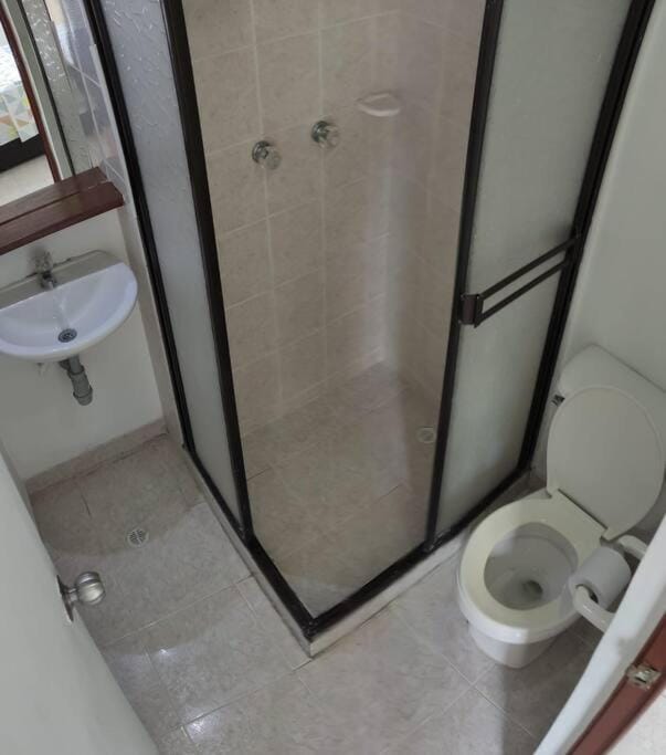 Apartamento amoblado Medellin en los colores Laureles Apartment in Medellin