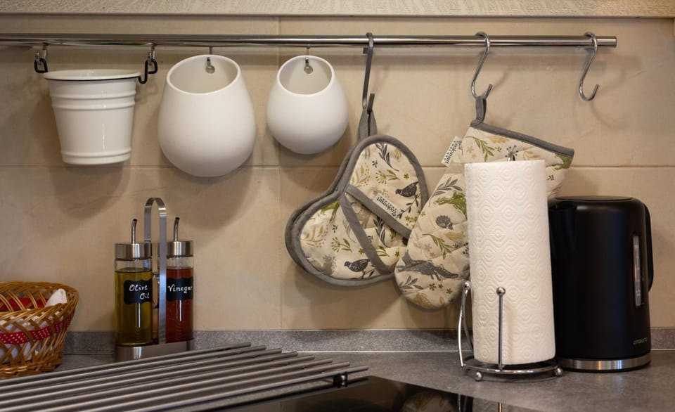 Kitchen or kitchenette, stove, kitchen
