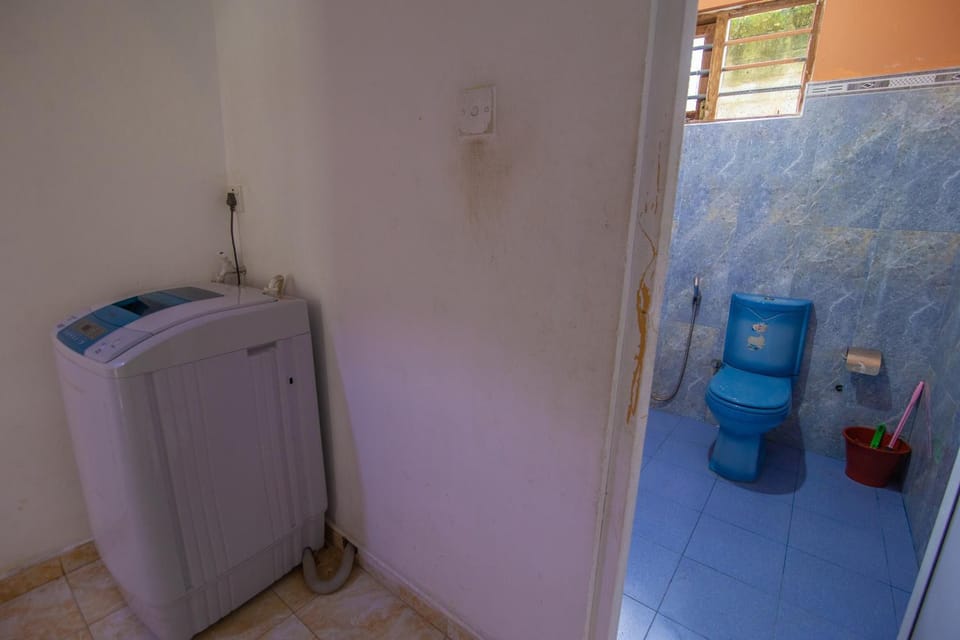 Bathroom, washing machine
