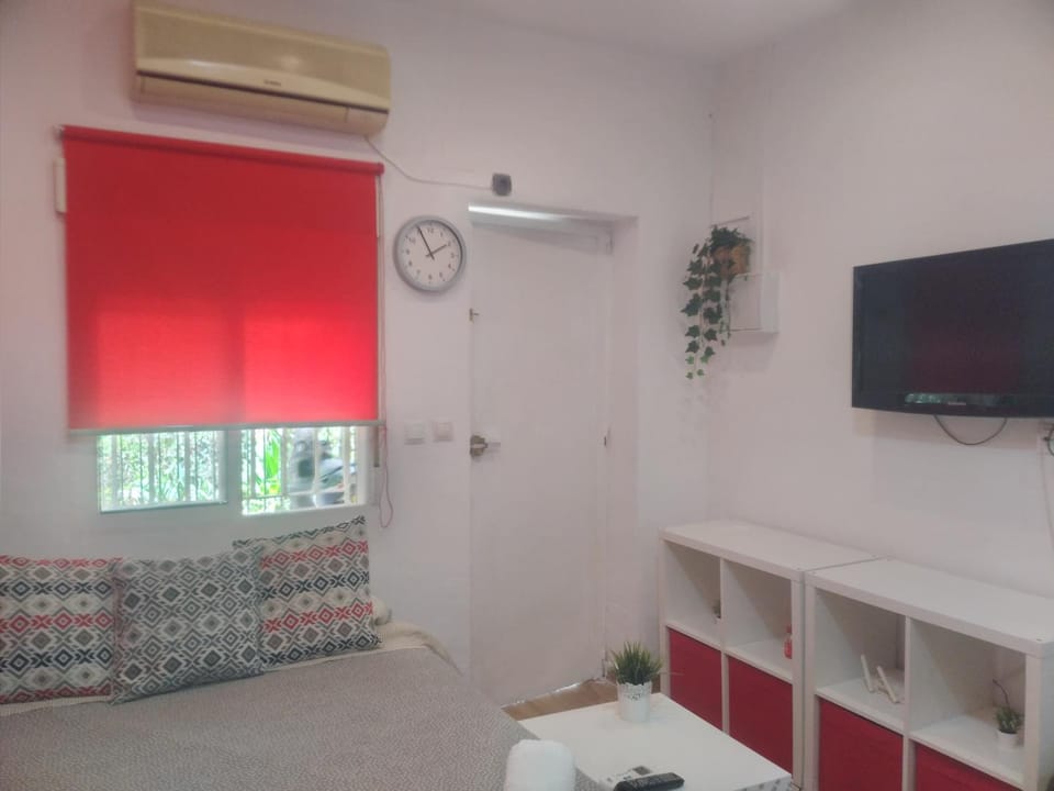 Estudio cerca del Carrefour rosaleda Apartment in Malaga