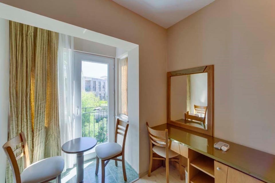 Dining area, hair dresser