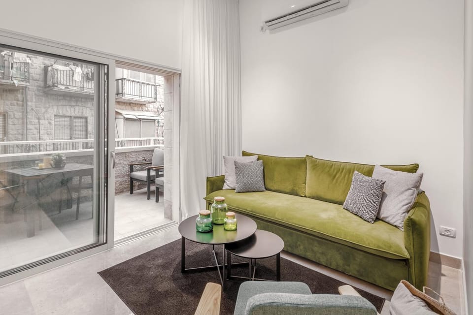 Adama by Sweett - Mahane Yehuda Apartment in Jerusalem