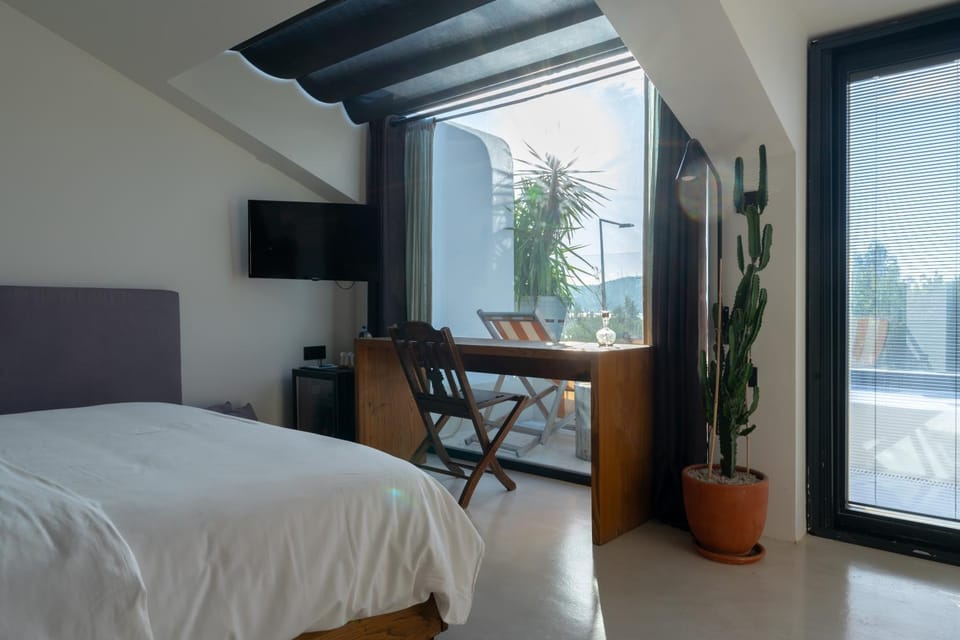 Bed, View (from property/room)