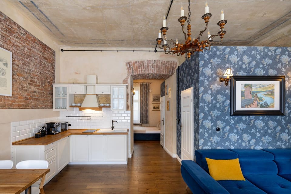 Bed, Kitchen or kitchenette, Living room, Photo of the whole room, Seating area, Bedroom
