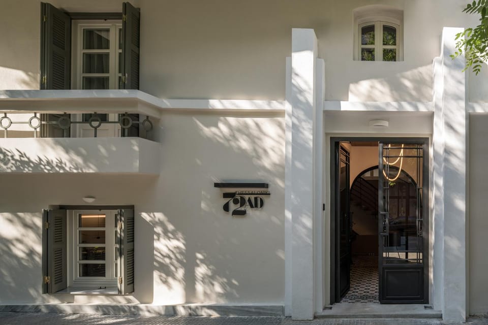 Facade/entrance