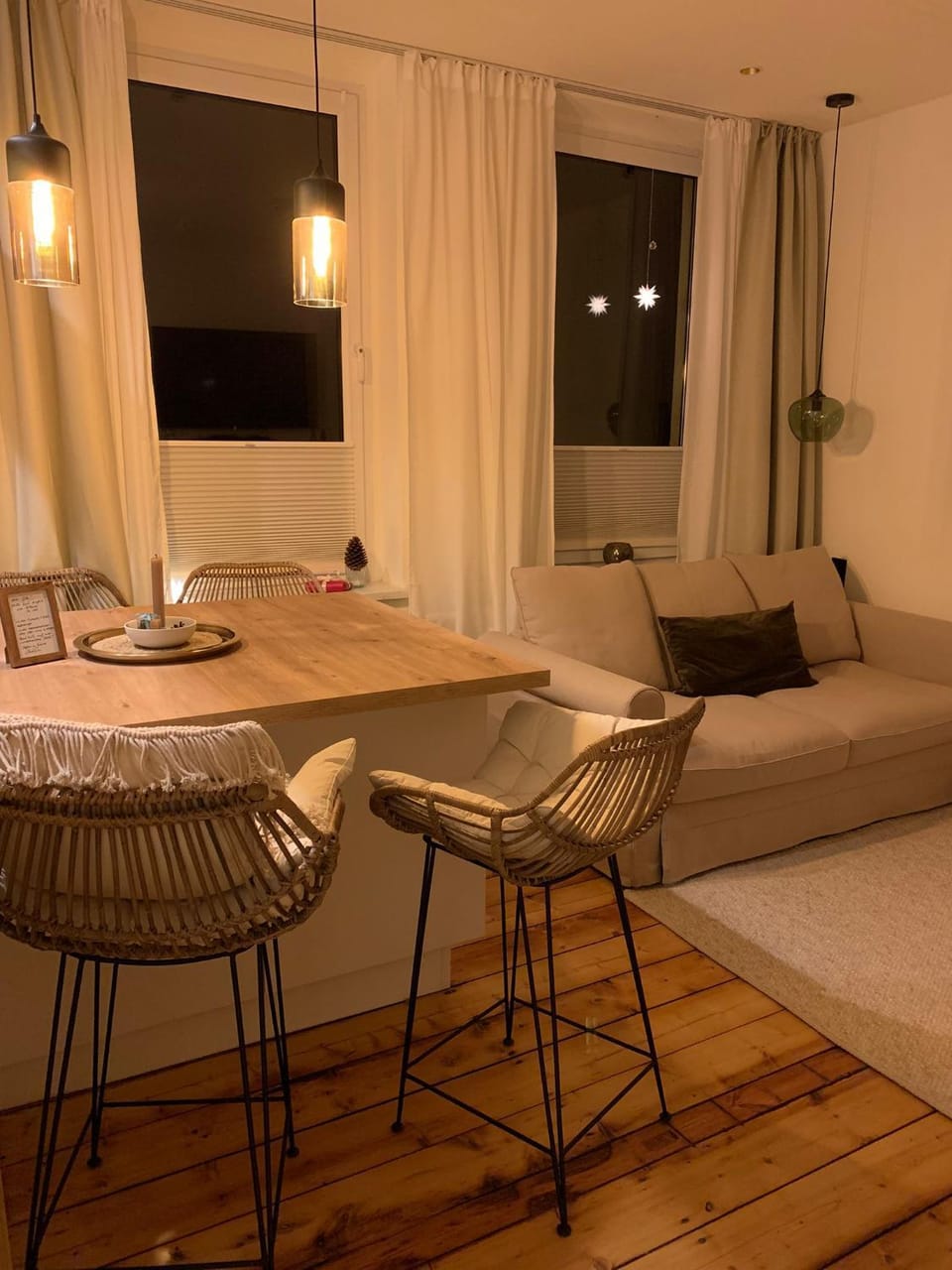 Living room, Seating area, Dining area