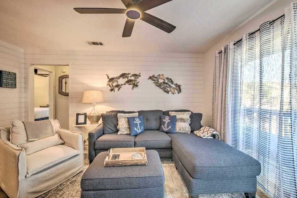 PCB Condo Rental w/ Pool Access, Steps to Beach! House in Panama City Beach