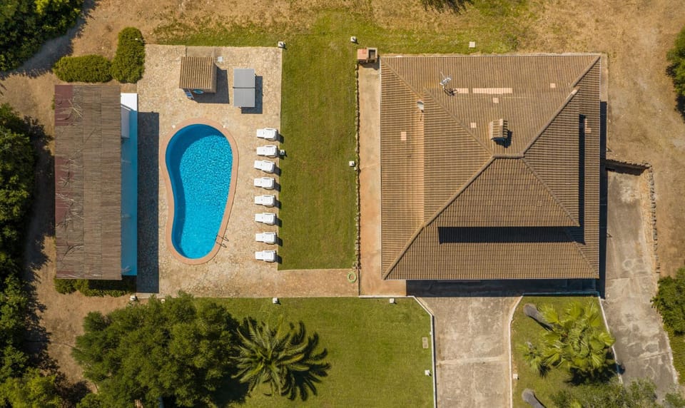 Bird's eye view, Pool view