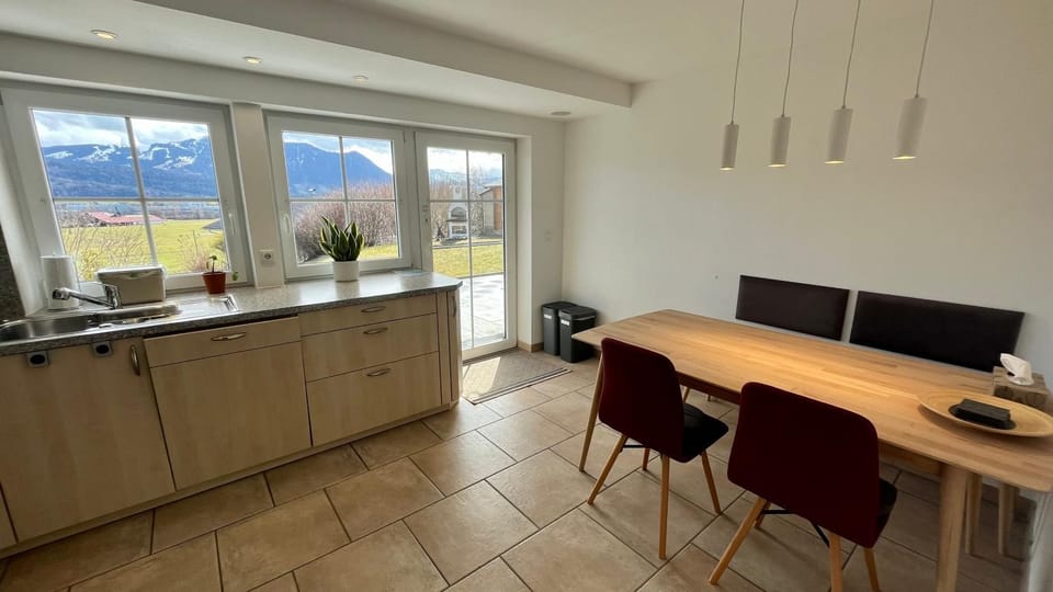 Balcony/Terrace, Dining area, Garden view, Mountain view, kitchen