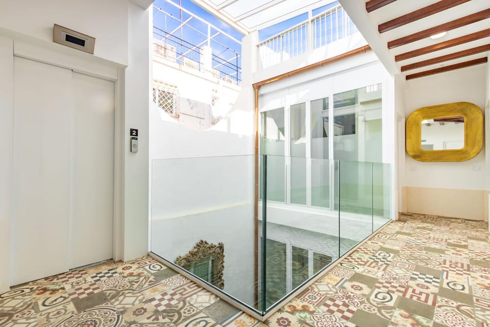 Harinas Central Apartments by Valcambre Apartment in Seville