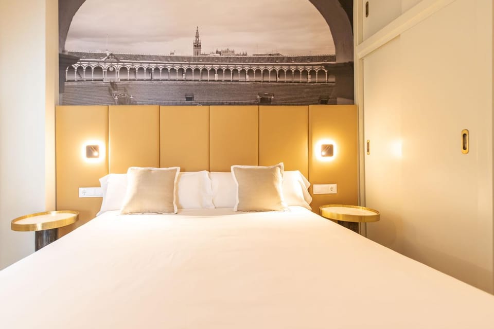 Harinas Central Apartments by Valcambre Apartment in Seville