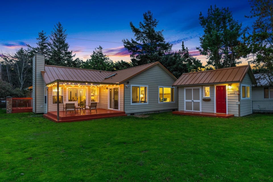 Property building, Night, Garden, Garden view