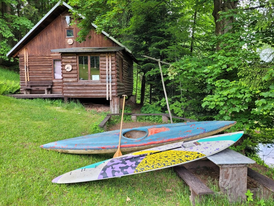 Srub na svahu sjezdovky v Radvanicích Chalet in Czechia