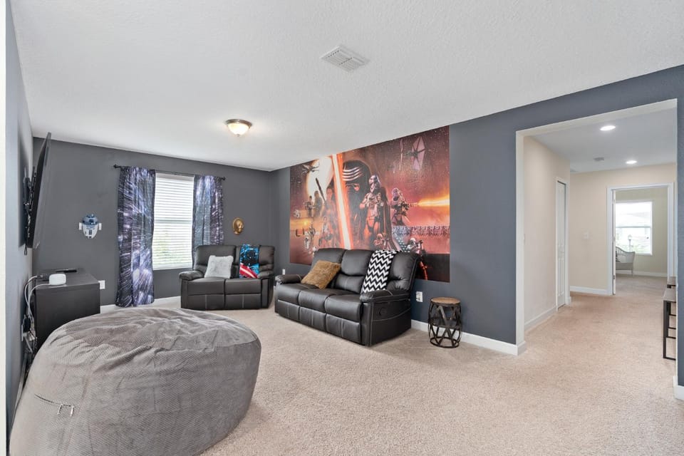 Storey Lake -6 Bedrooms Luxury home w-pool & spa House in Kissimmee