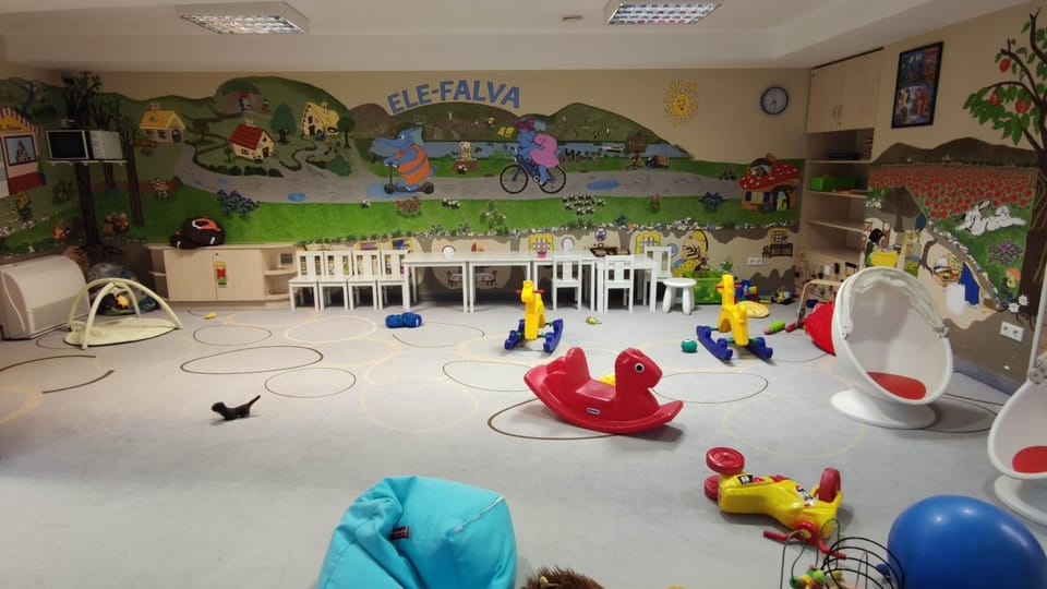 Game Room, children