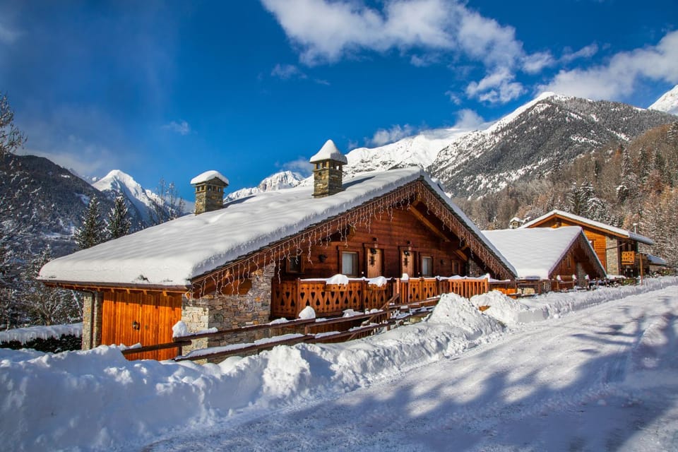 Bijoux Des Alpes - Mont Blanc Village Campground/ 
RV Resort in Aosta Valley, Italy