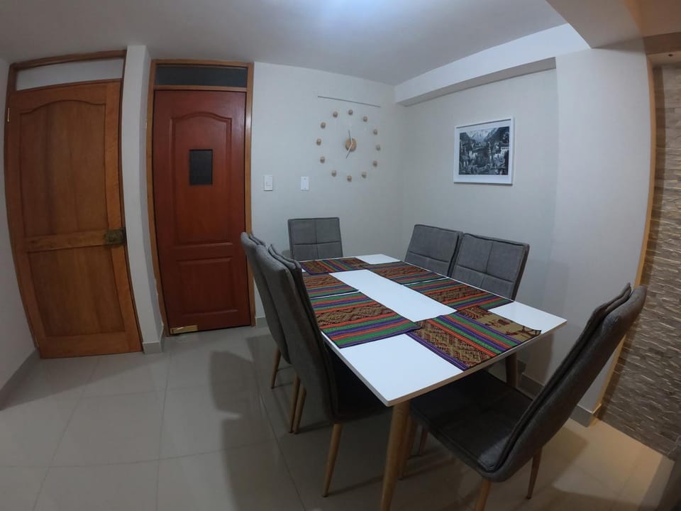 Seating area, Dining area