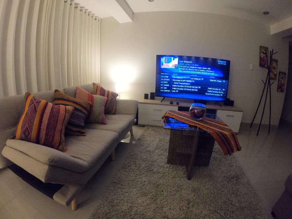 Communal lounge/ TV room, TV and multimedia, Living room