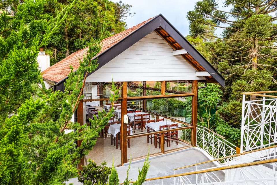 Garden, View (from property/room), Dining area