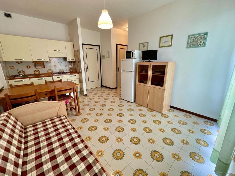 microwave, oven