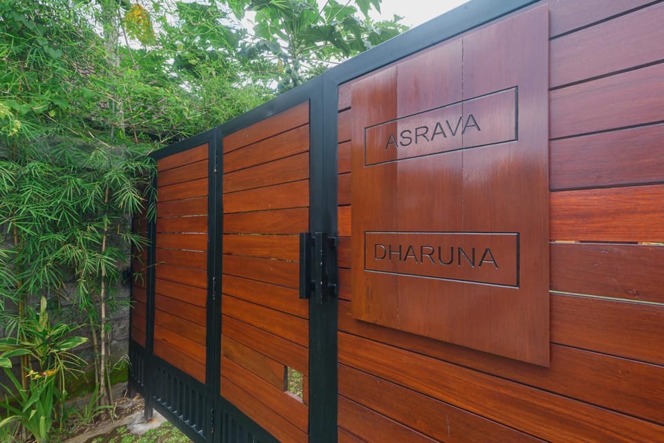 Facade/entrance, Property logo or sign