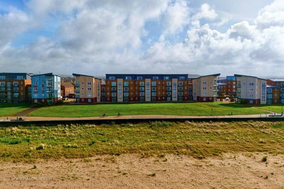 Sea view apartment at the beach! Apartment in Wales