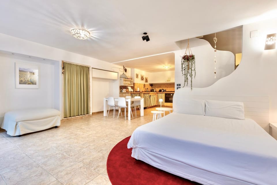 Living room, Photo of the whole room