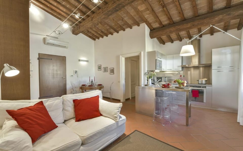 Kitchen or kitchenette, Living room, Dining area