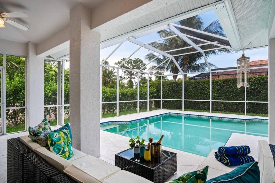 Tahiti House House in Marco Island
