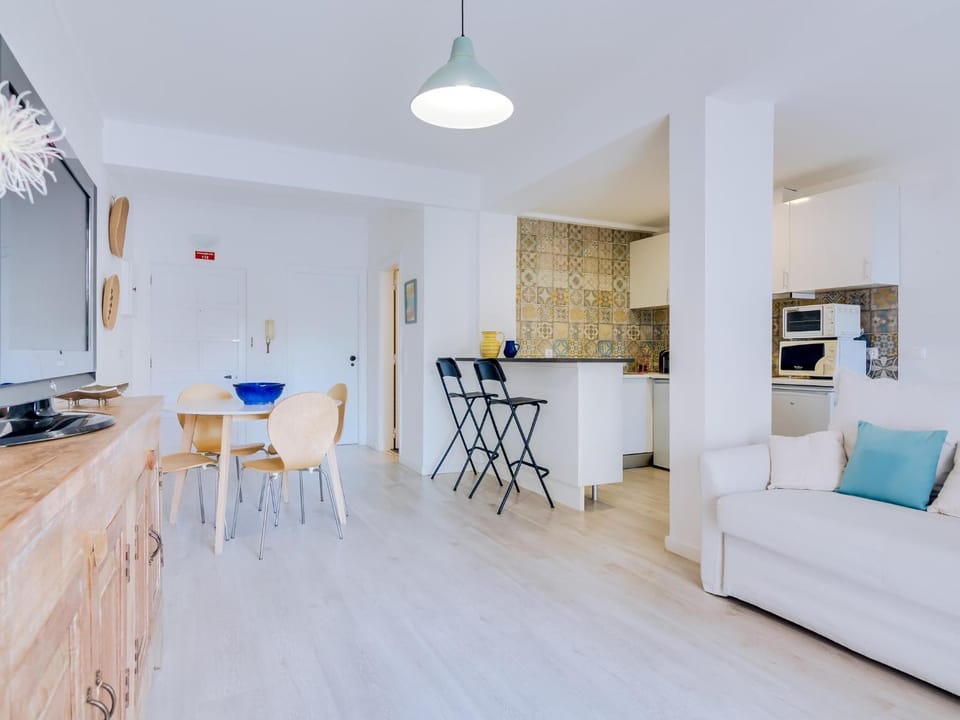 Living room, Dining area, kitchen