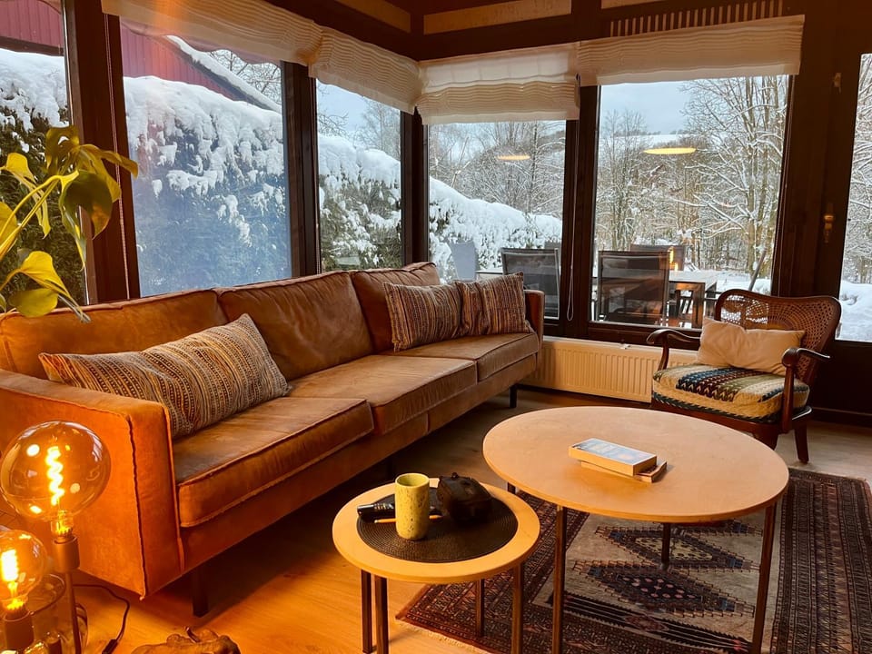 Living room, Seating area