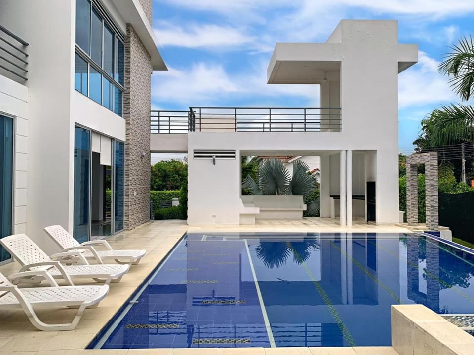 Property building, Swimming pool