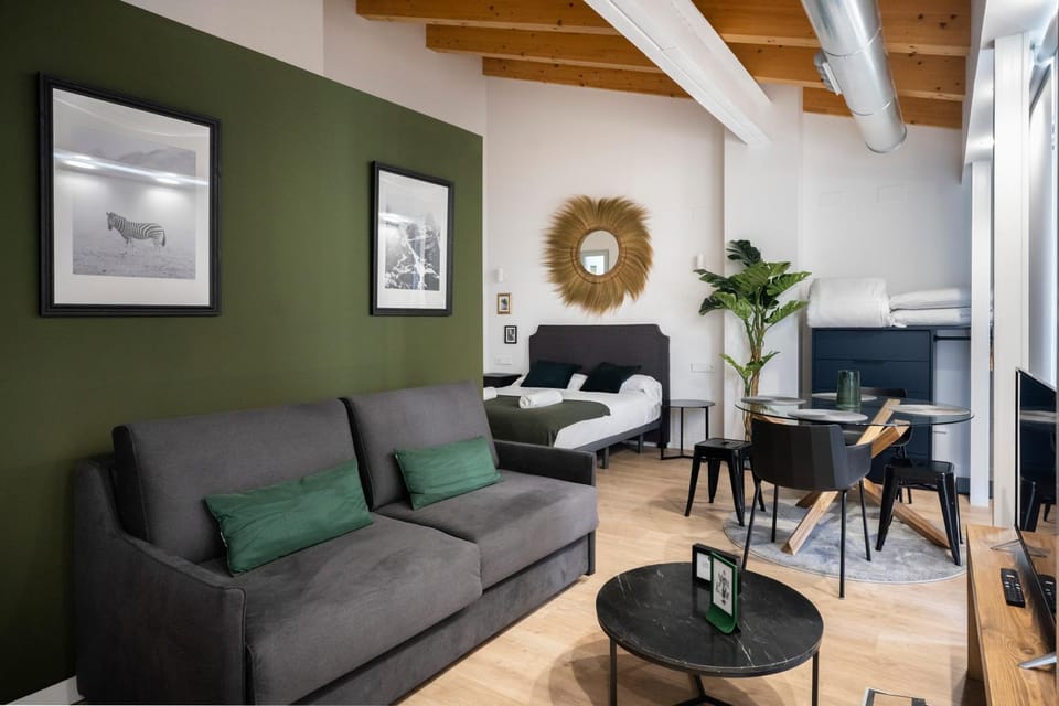 Living room, Dining area, Bedroom