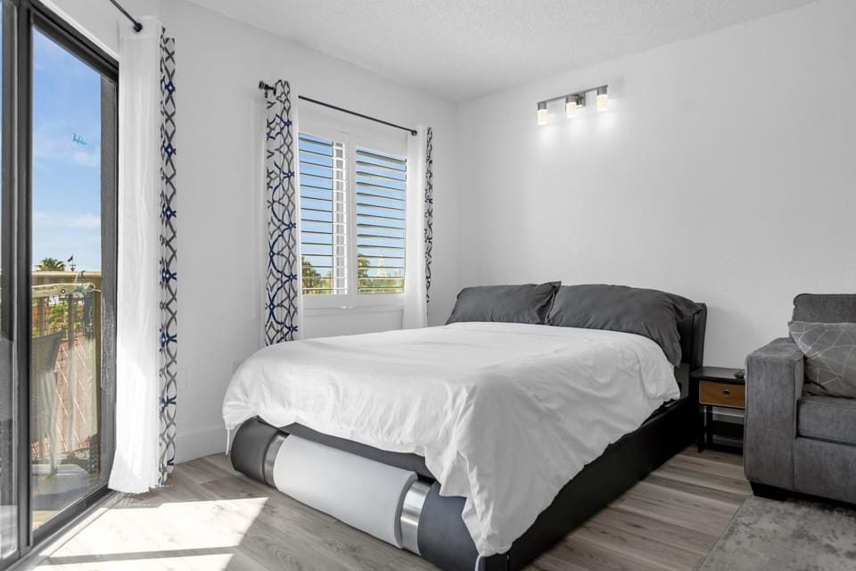 Cozy Condo on International Dr. Near Universal Studios Apartment in Orlando