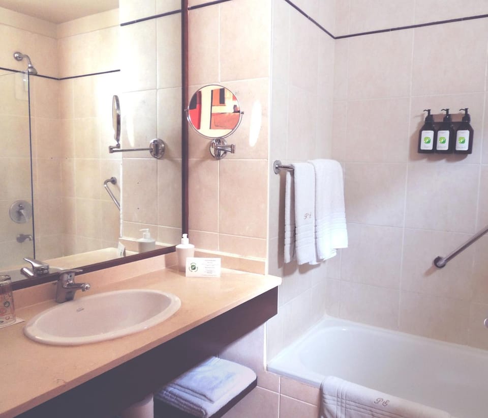 Bathroom, Bath, heating, towels