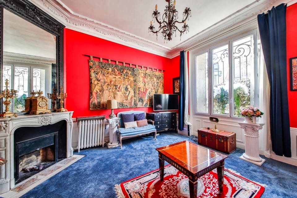 #Arc DeTriomphe #Trocadero #Style Haussmanien#AC Apartment in Paris