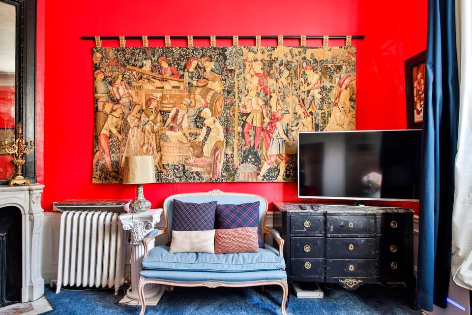 #Arc DeTriomphe #Trocadero #Style Haussmanien#AC Apartment in Paris