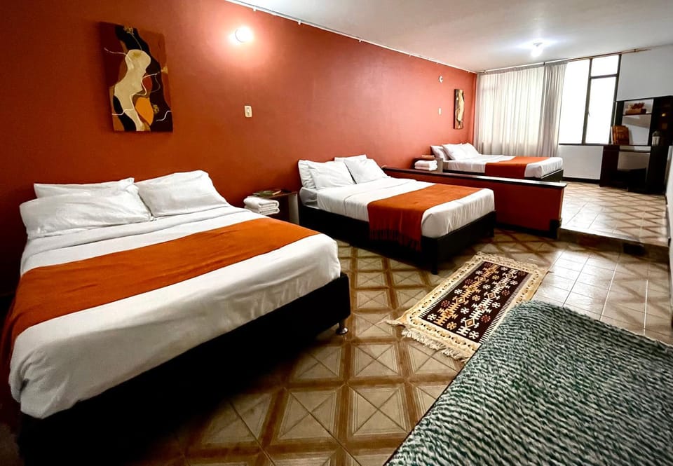 Bed, TV and multimedia, Bedroom