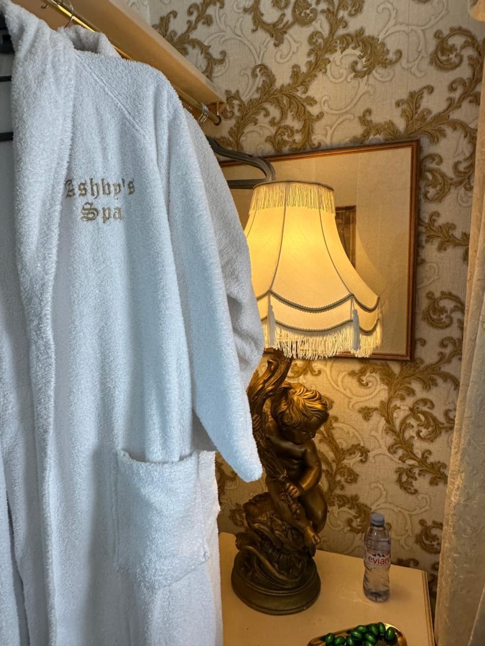 Luxury Studios with Spa included Apartment in Portsmouth