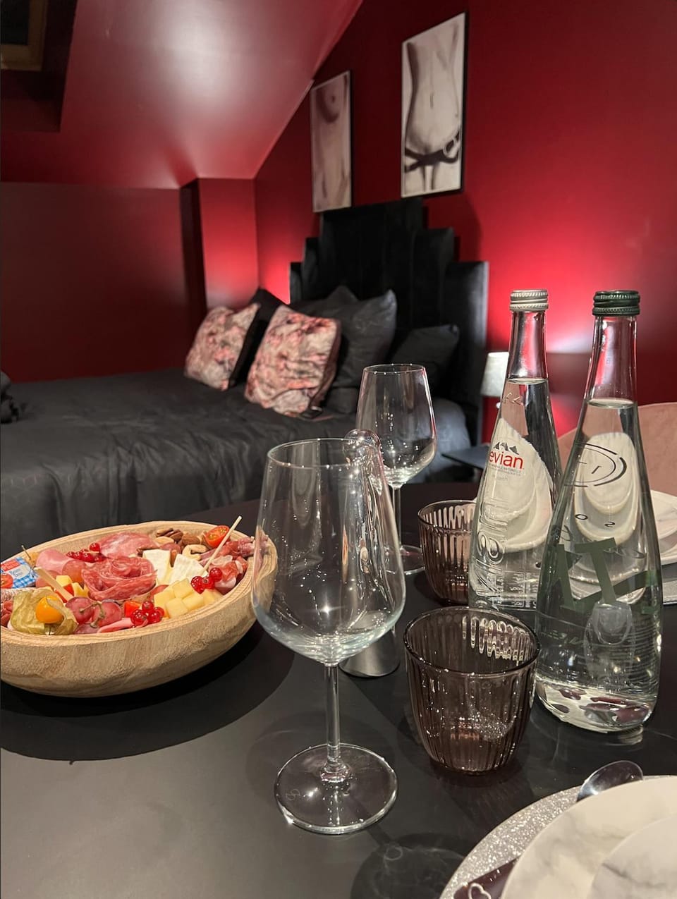 Food and drinks, Food, Drinks, Alcoholic drinks