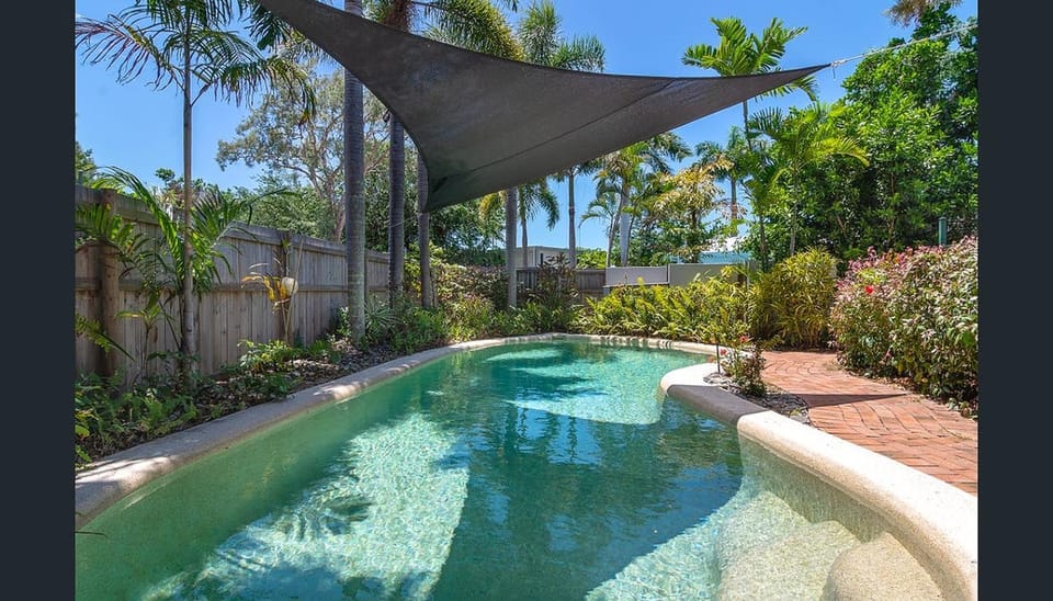 Swimming pool, Swimming pool