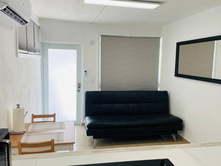 Hollywood Apartments - C Apartment in Puerto Rico