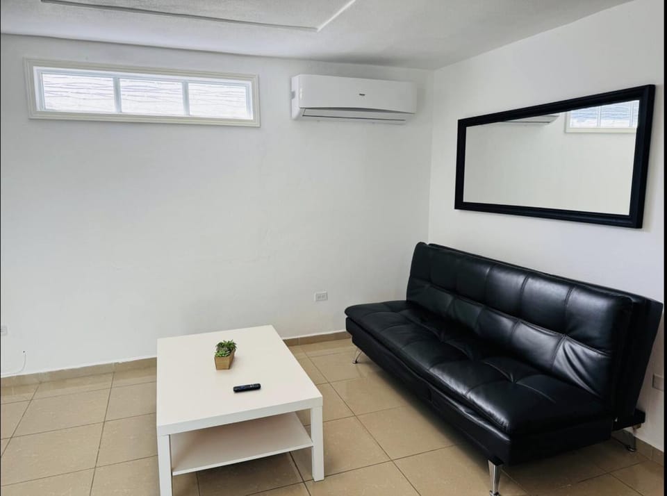 Hollywood Apartments - H Apartment in Puerto Rico