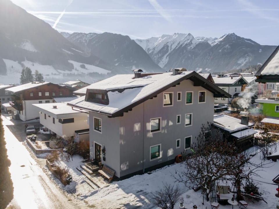 Property building, Winter