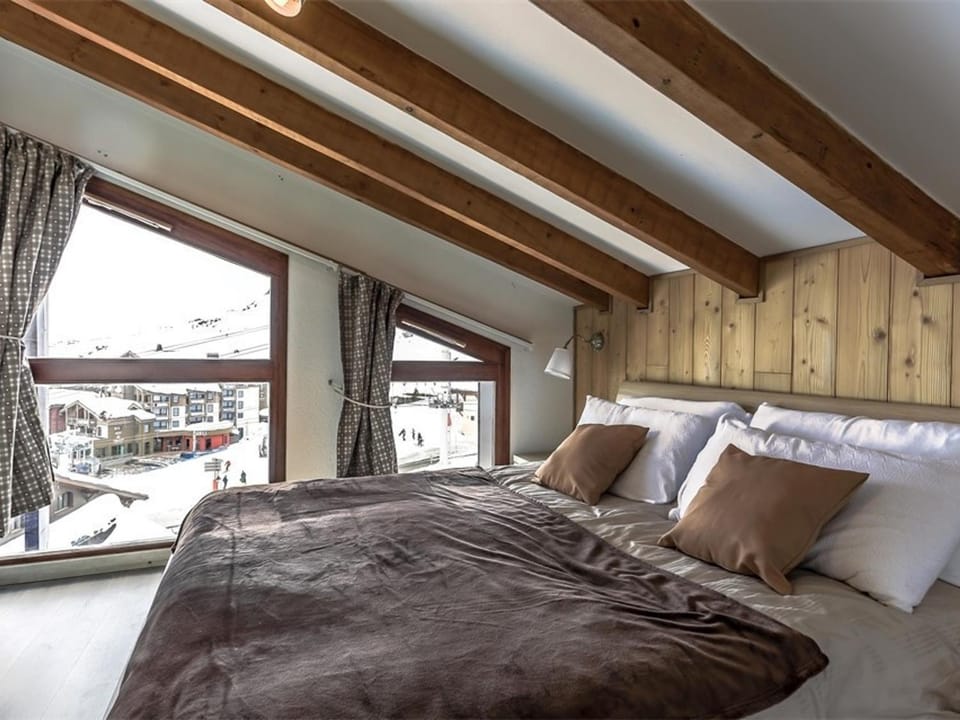 Bel appartement rénové, duplex 6p, balcon, skis aux pieds, Val Thorens - FR-1-637-14 Apartment in Les Allues