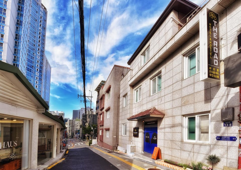 Property building, Facade/entrance