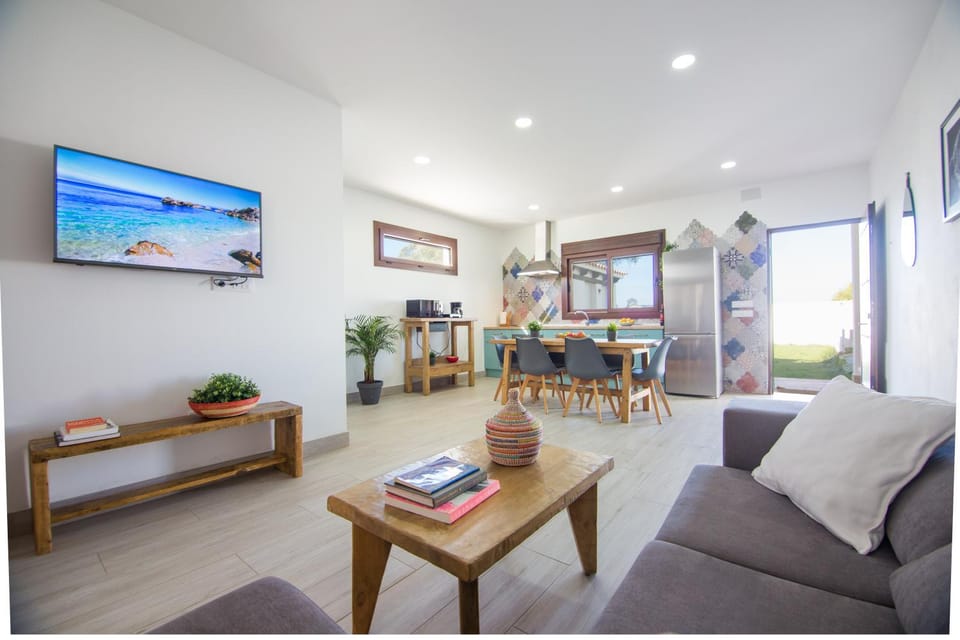 Casa Poniente, encantadora casa de 2 dormitorios con jardín Villa in Zahora