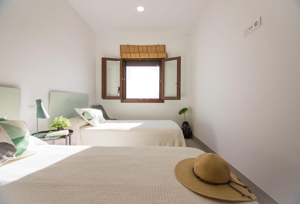 Casa Poniente, encantadora casa de 2 dormitorios con jardín Villa in Zahora