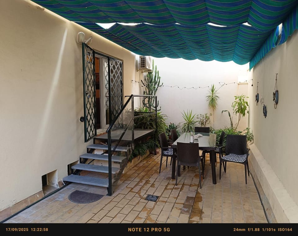 Patio, Floor plan